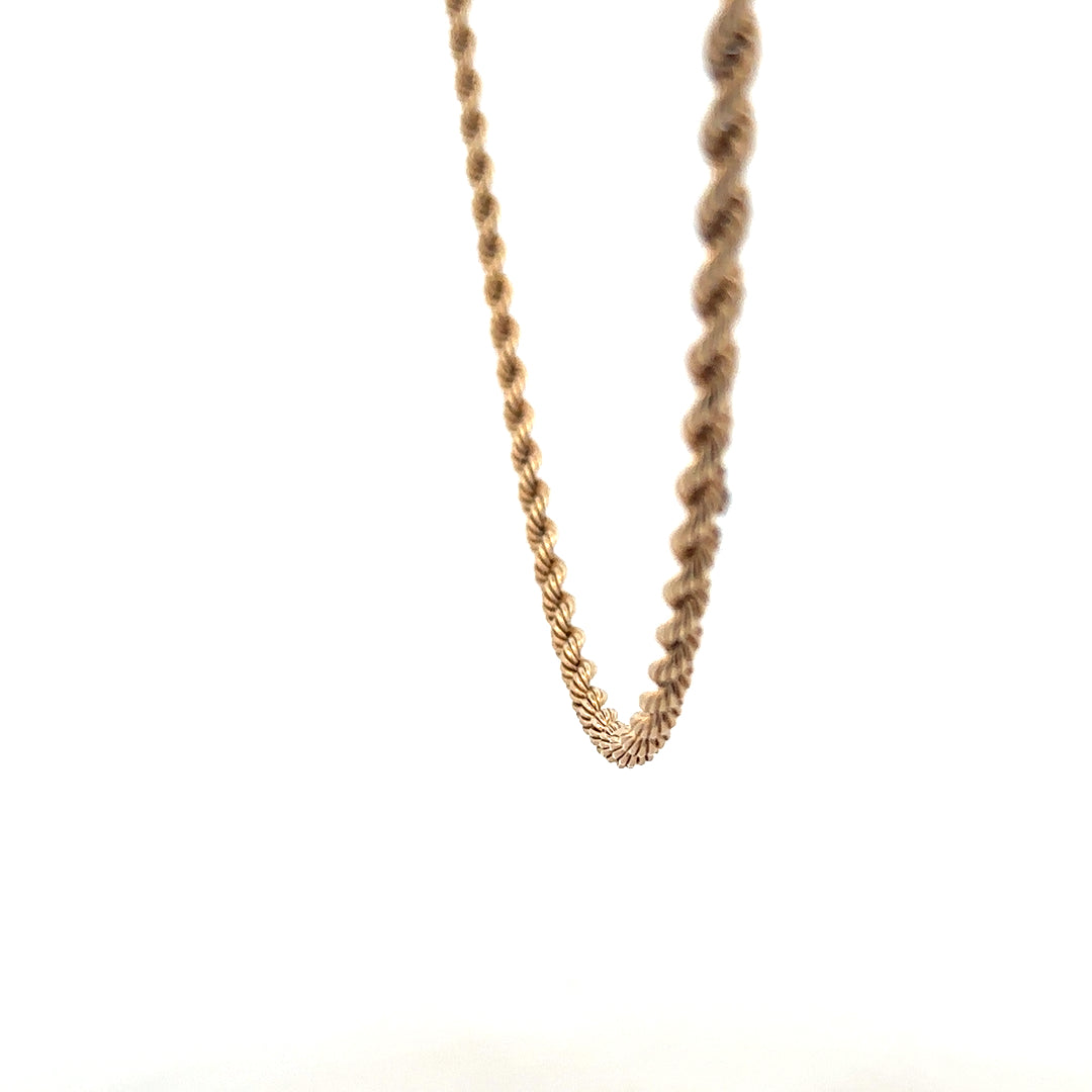 9ct yellow gold rope chain weighing 5.5g, featuring a detailed twisted design, perfect for elegant jewelry styling.