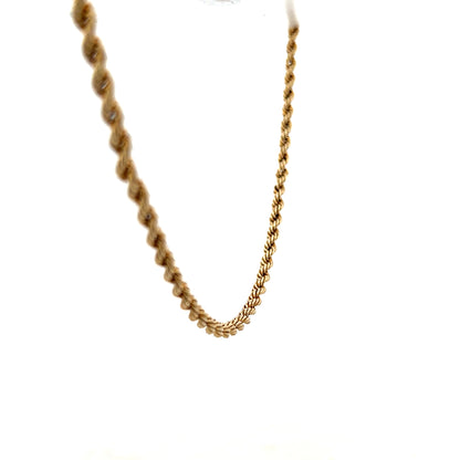 9ct yellow gold rope chain weighing 7.2g, showcasing a detailed twisted gold design with a secure clasp.