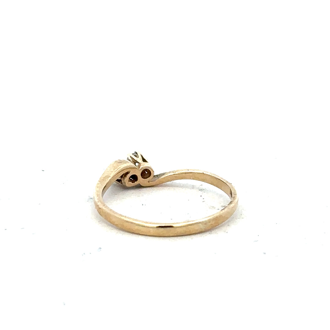 9ct yellow gold sapphire and diamond ring, size M, featuring a central sapphire with surrounding diamonds.