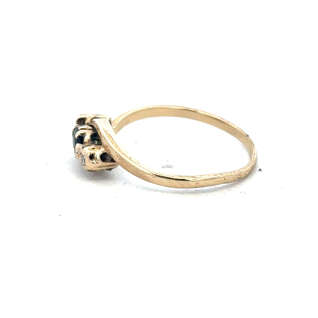 9ct yellow gold sapphire and diamond ring, size Q, featuring a central sapphire gemstone with diamond accents.