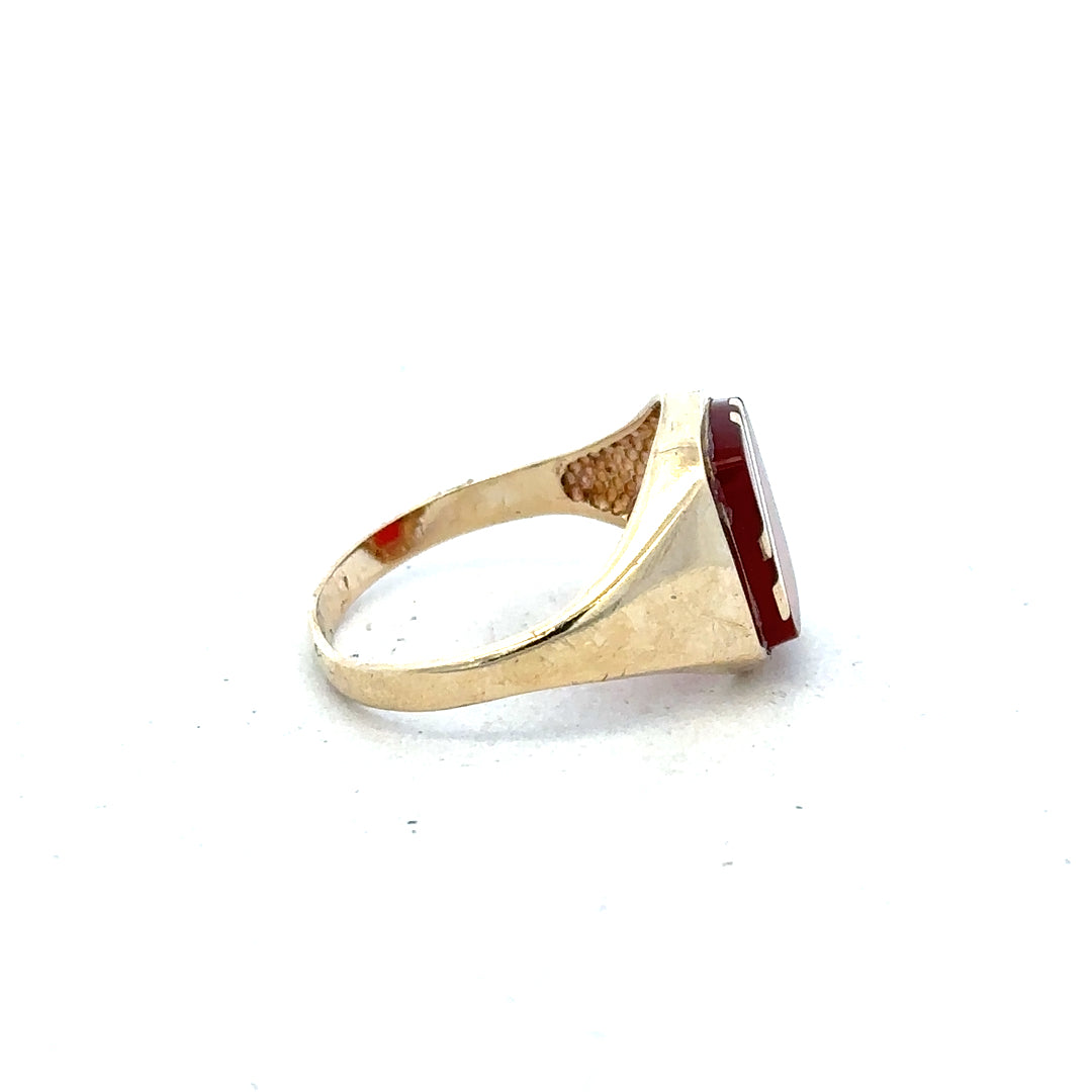 9ct yellow gold signet ring in size S1/2, unbranded, with a smooth polished finish and classic signet style.