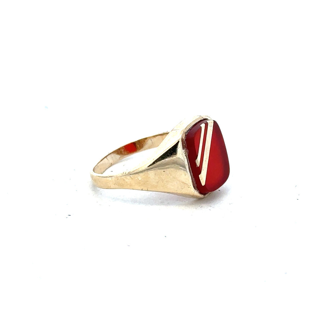 9ct yellow gold signet ring in size S1/2, unbranded, with a smooth polished finish and classic design.