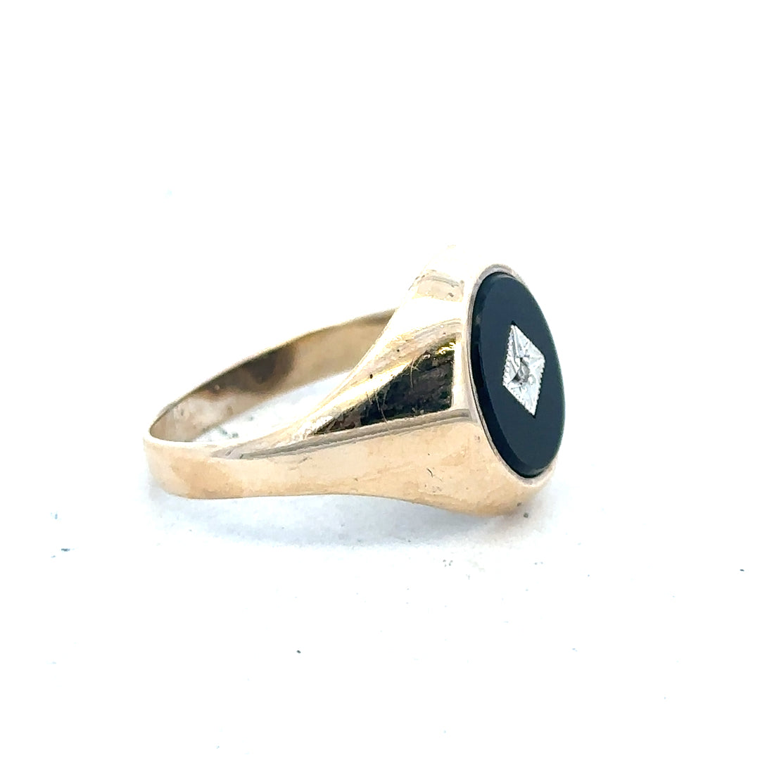 9ct yellow gold signet ring in size T with a smooth, polished surface, unbranded jewelry design.