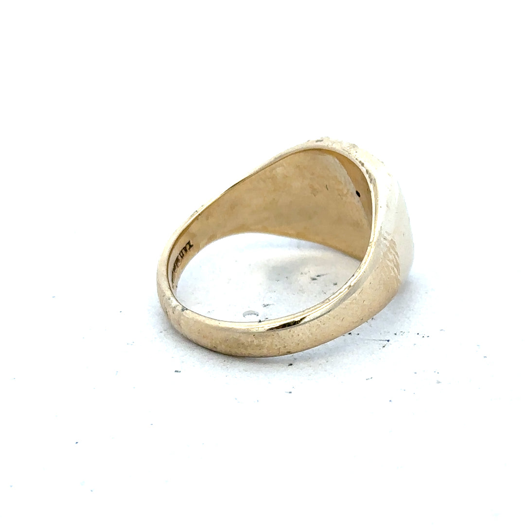 9ct yellow gold signet ring in size T1/2, unbranded, showcasing a polished smooth surface and classic design.