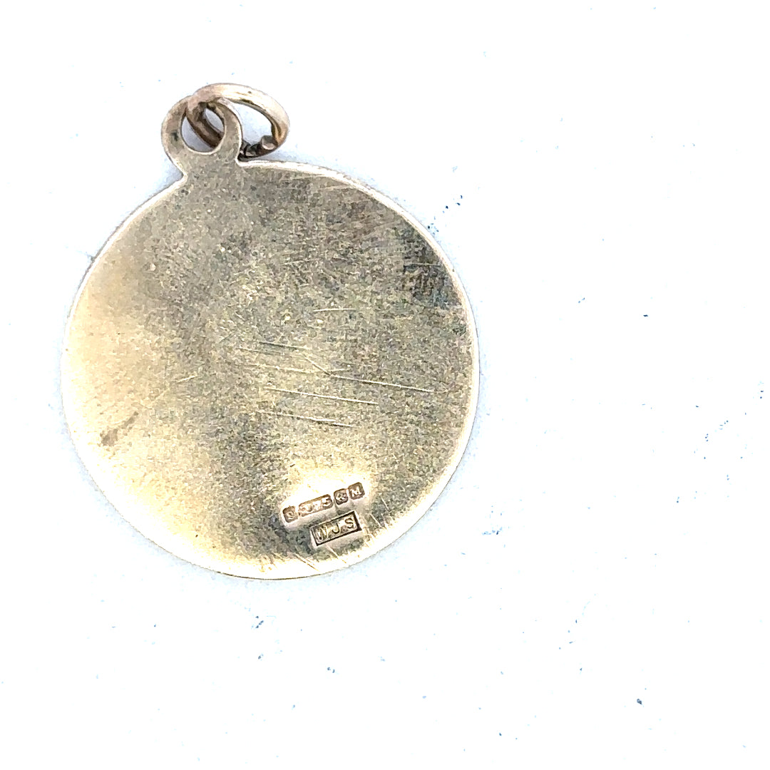 9ct yellow gold St. Christopher pendant weighing 5.7g, unbranded jewelry featuring religious pendant with detailed design.