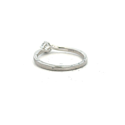 Unbranded platinum diamond ring with complete box set, size S, featuring a sparkling diamond band and elegant packaging.