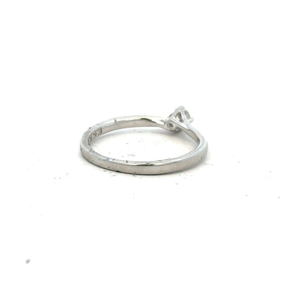 Unbranded platinum diamond ring with box set, size small, featuring a sparkling diamond on a sleek platinum band.