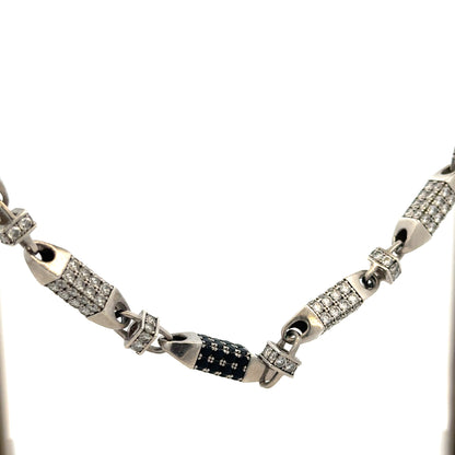 Silver chain weighing 113.4g with intricate links, crafted for stylish wear and everyday use.