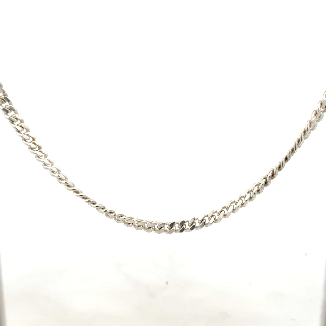 Silver chain weighing 24.9g with a sleek design, perfect for jewelry or accessories, unbranded and displayed on a plain background.