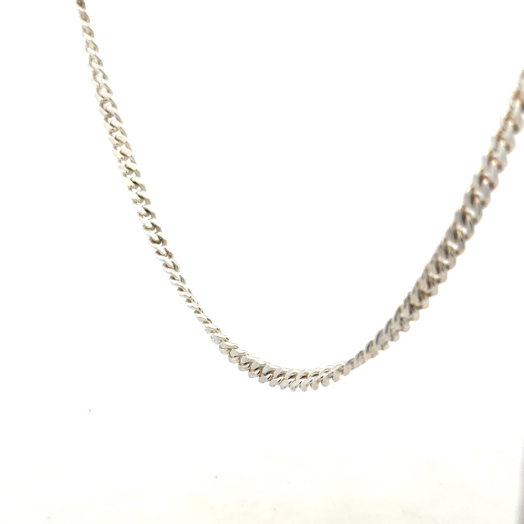 Silver chain weighing 24.9g with a sleek design, perfect for jewelry or accessories, unbranded and displayed clearly.