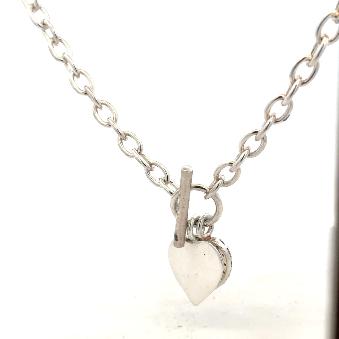 Silver chain weighing 32.4g with a sleek design, featuring a polished finish and sturdy link structure.