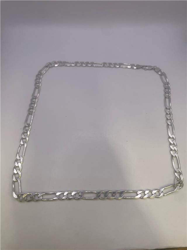Silver chain weighing 31.5g, unbranded, with a detailed close-up of the chain's links and shiny finish.