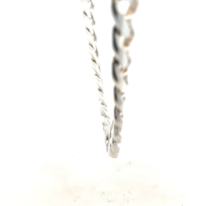 Silver curb chain weighing 146.6g, featuring a classic linked design, crafted for durable and stylish jewelry.