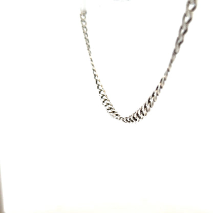 Silver curb chain weighing 16.2g, featuring classic design and durable links, ideal for jewelry or accessories.