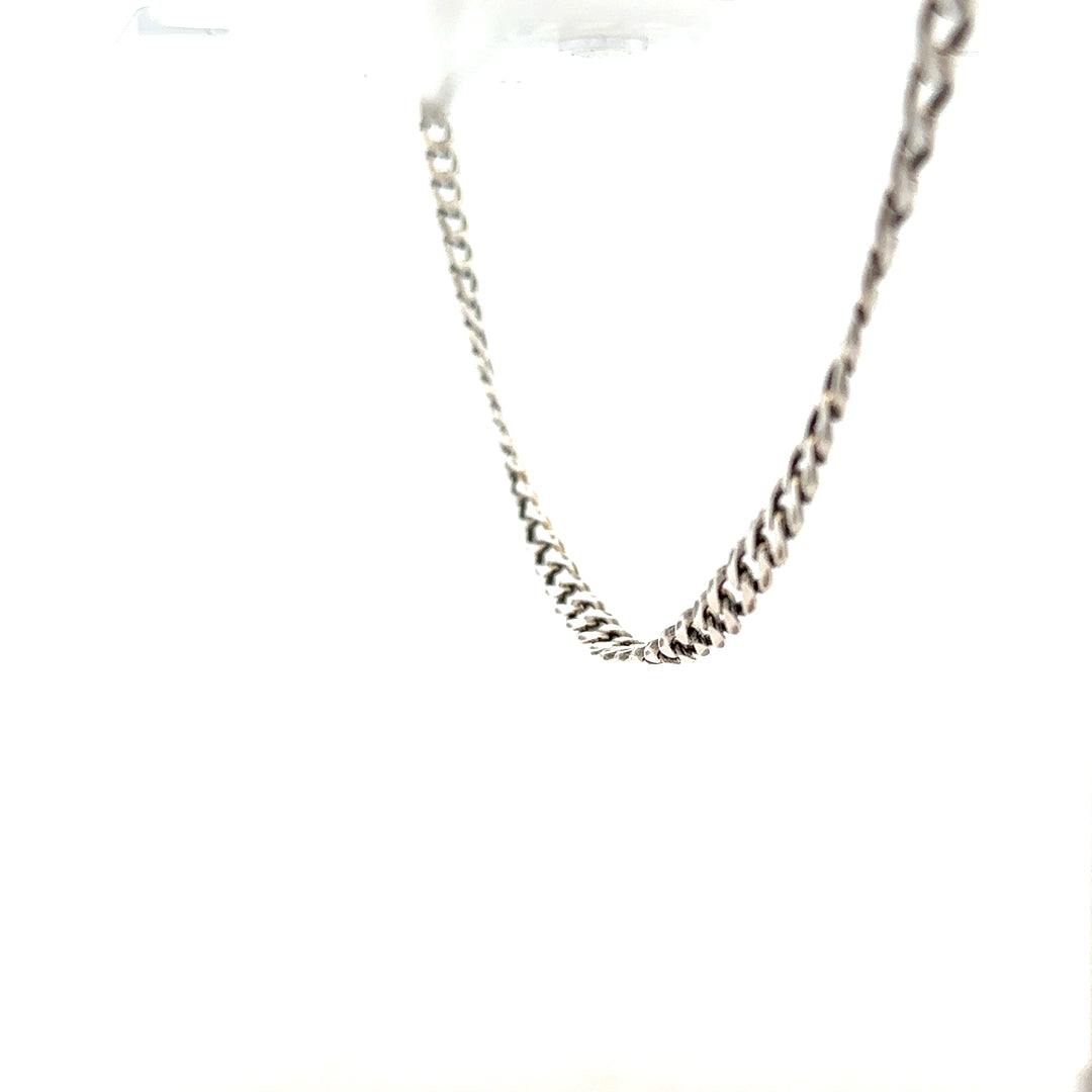 Silver curb chain weighing 16.2g, showcasing its sturdy links and shiny finish, ideal for stylish jewelry accessories.