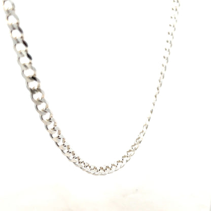 Silver curb chain weighing 27.8g with a sleek design, perfect for jewelry and accessories.