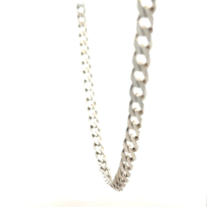 Silver curb chain weighing 28.8g with a sleek, linked design, perfect for jewelry or accessories.