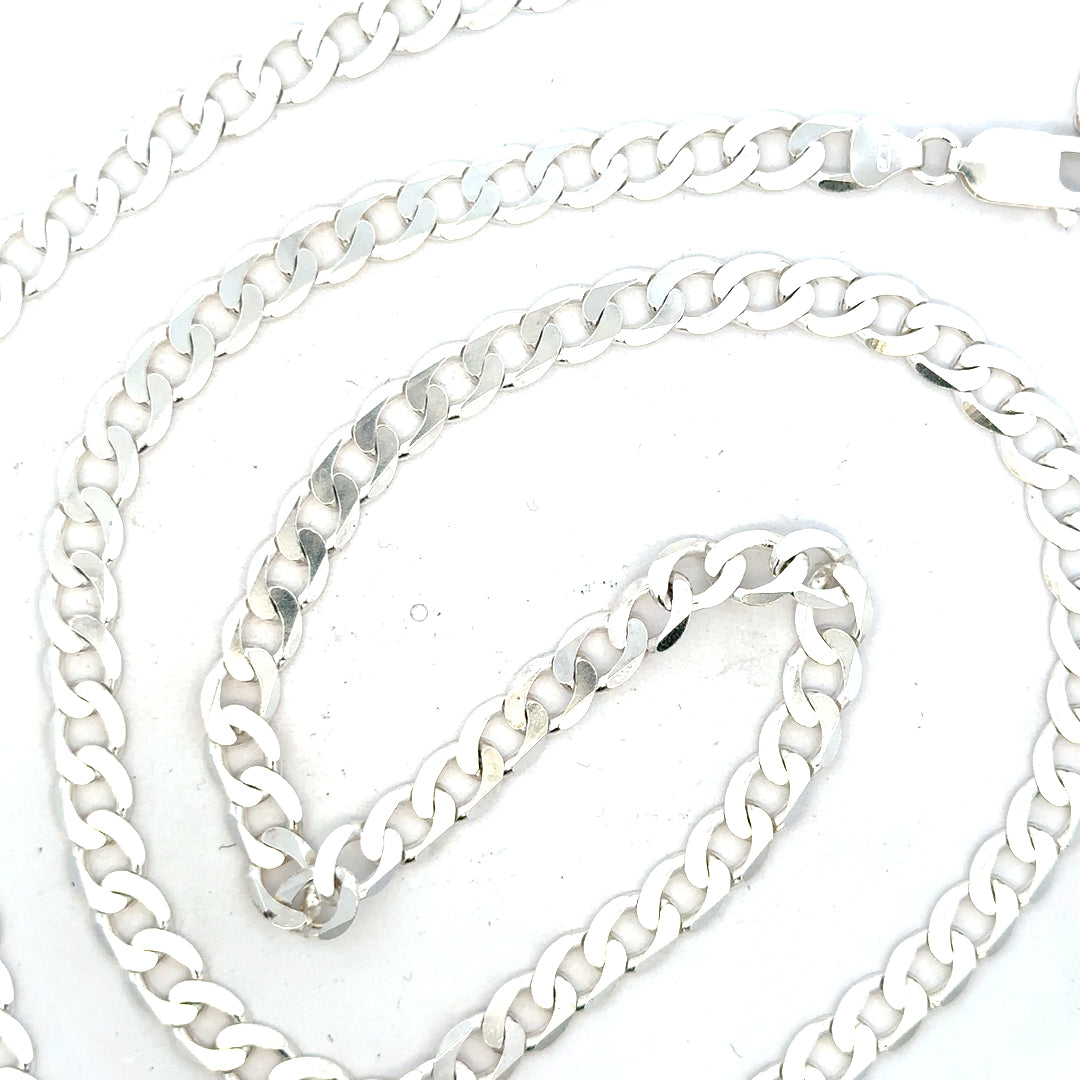 Silver curb chain weighing 34.5g with a classic design, featuring interconnected oval links in a shiny silver finish.