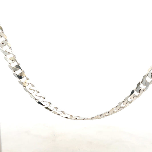 Silver curb chain weighing 44.6g, unbranded jewelry chain with a classic design, shown in a close-up image.