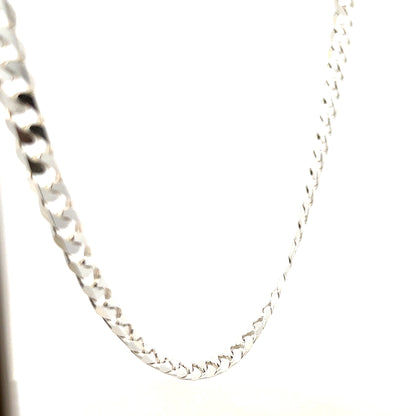 Silver curb chain weighing 44.6g with a sleek, polished finish, featuring interlocking links in a classic jewelry style.