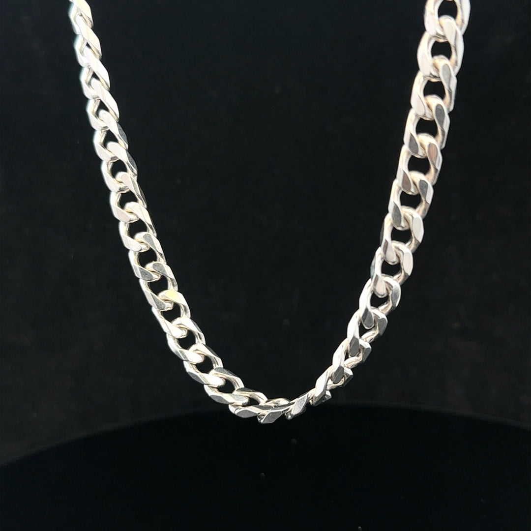 Silver curb chain weighing 48.8g, featuring a classic design, with detailed close-up of the unbranded jewelry chain.