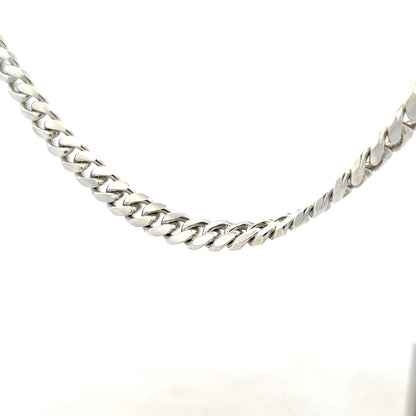 Silver curb chain weighing 81.2g, featuring classic linked design, perfect for jewelry or accessories.