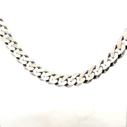 Silver curb chain weighing 91.1g, featuring a classic design, displayed against a neutral background.