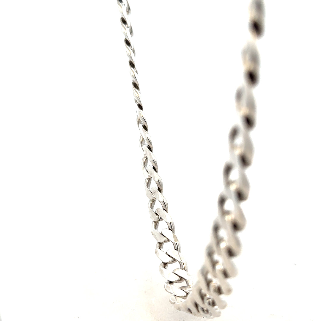 Silver curb chain weight 91.8g, unbranded jewelry chain with classic curb link design, shown in a close-up image.