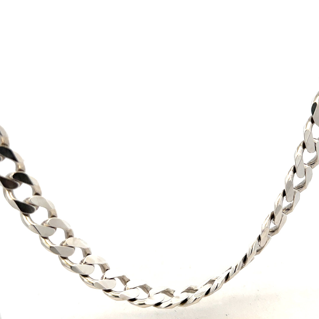 Silver curb chain necklace weighing 91.8g, featuring a classic linked design, displayed on a neutral background.