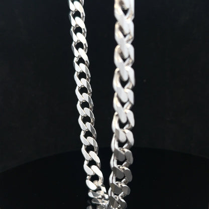 Silver curb chain weighing 95.2g, featuring a classic linked design, displayed against a plain background.