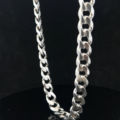 Silver curb chain weighing 95.2g, featuring a classic link design, displayed on a neutral background.