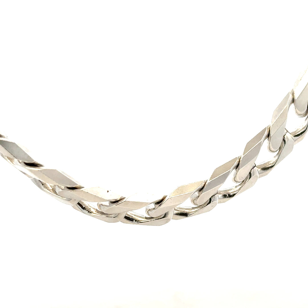 Silver curb chain jewelry weighing 159.4g, featuring classic linked design, ideal for necklaces or bracelets.