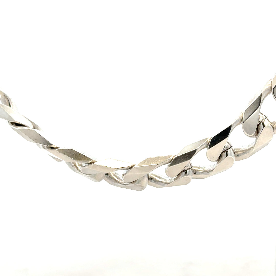 Silver curb chain weighing 159.4g, unbranded jewelry chain with classic curb link design on a plain background.