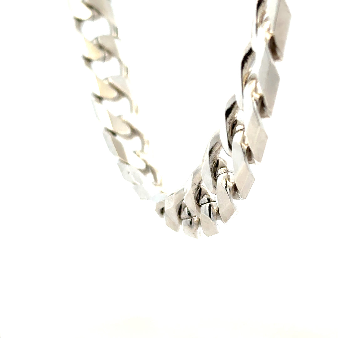 Silver curb chain jewelry weighing 159.4g, featuring classic linked design, unbranded, suitable for necklaces or bracelets.