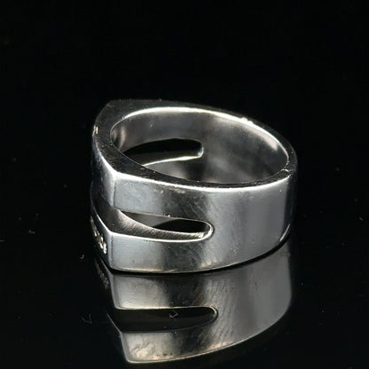 Silver hot diamond ring in size R1/2 with sparkling diamonds, showcasing a sleek and elegant jewelry design.
