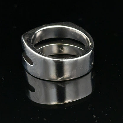 Silver hot diamond ring in size R1/2 featuring a sparkling diamond, designed for elegant jewelry collection.