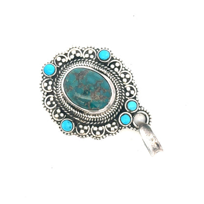 Silver pendant weighing 15.9g with a sleek design, crafted for stylish necklaces and jewelry making.