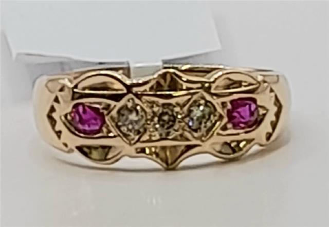 Vintage 15ct gold diamond ring in size M, featuring a classic design with sparkling diamonds and a sleek gold band.