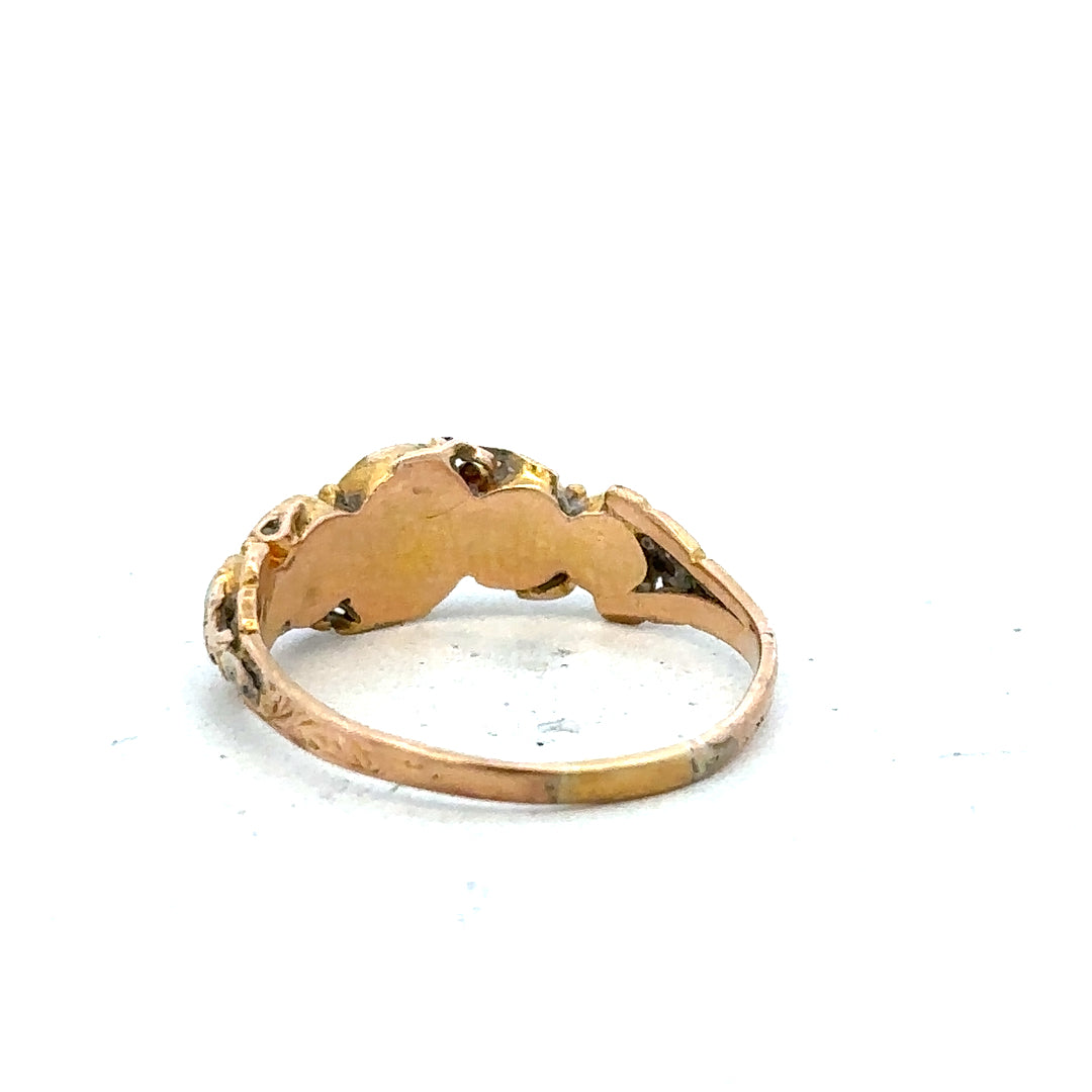 Vintage gold ring in size N with intricate design, unbranded jewelry piece showcasing classic craftsmanship.
